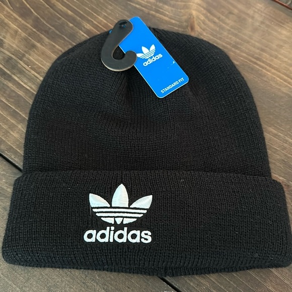 Adidas Beanie black standard fit NWT - Picture 1 of 3